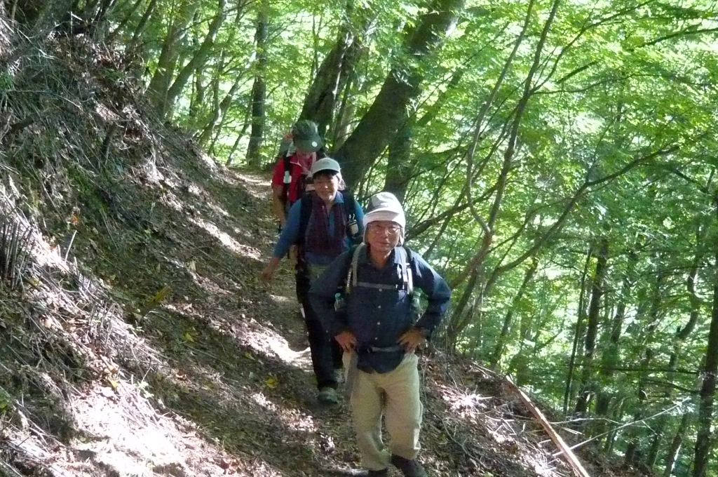 登山開始