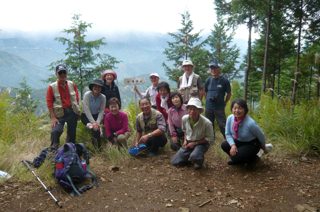  高畑山　山頂にて