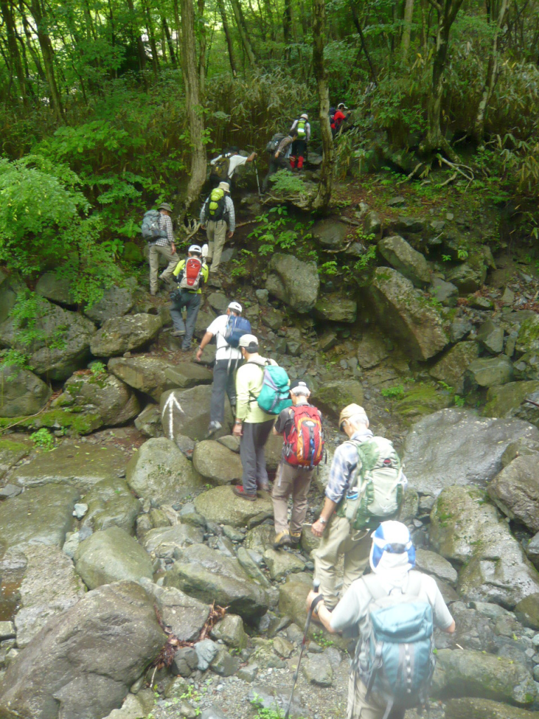 登山開始