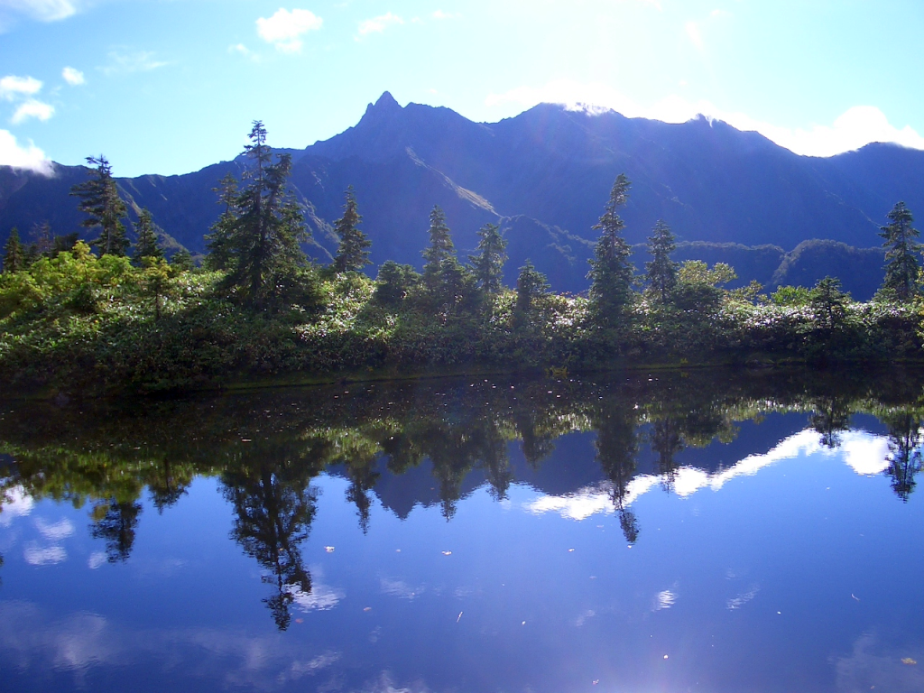 鏡池に写る槍ヶ岳