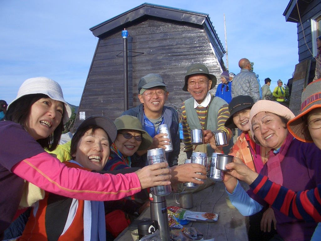 無事縦走踏破をビールで乾杯