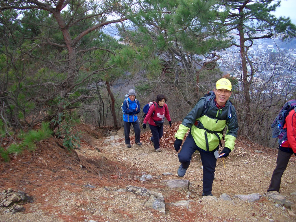 両崖山へあと一歩