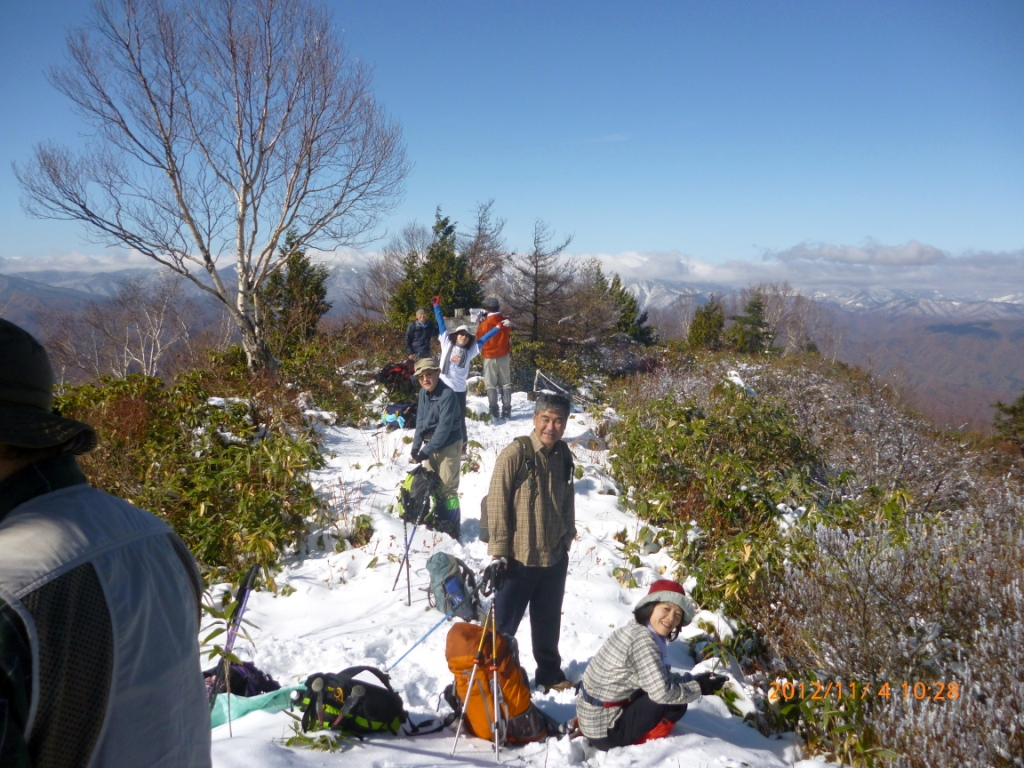  山頂から会津駒ケ岳方面