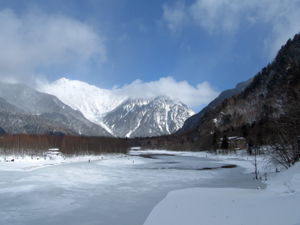  奥穂高岳と明神岳