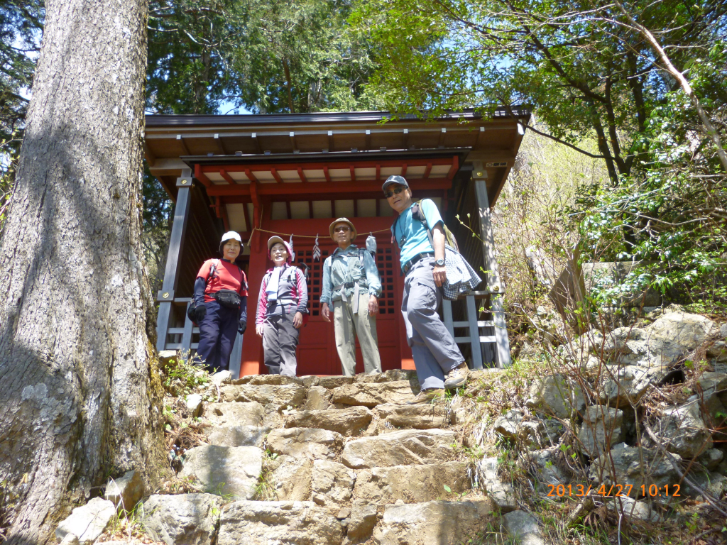  御岳山神社、奥の院へ着きました