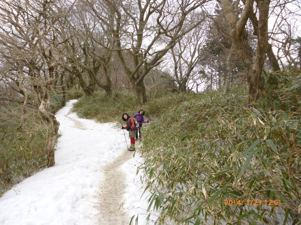 雪道を降ります