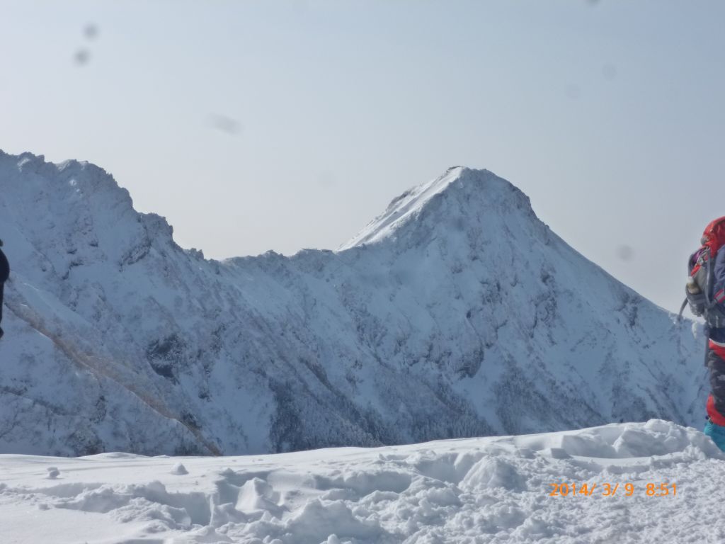 後ろは赤岳が綺麗に望めます