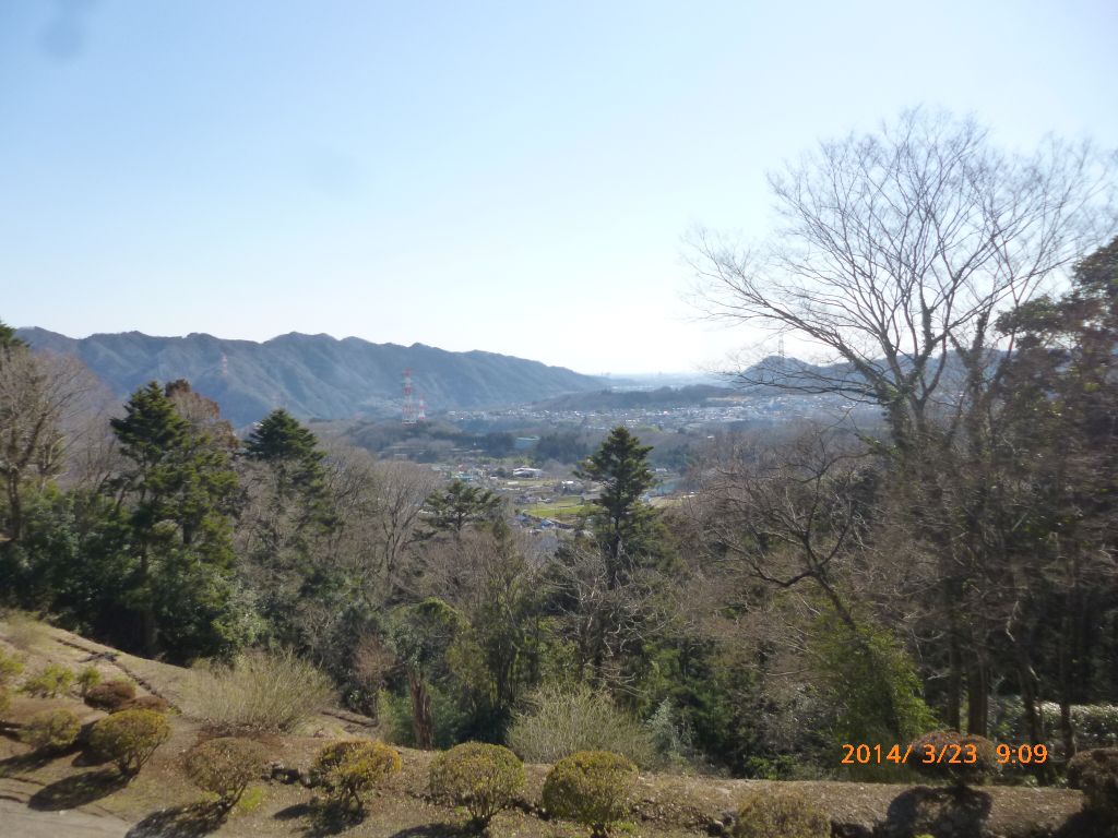 津久井湖方面を望む