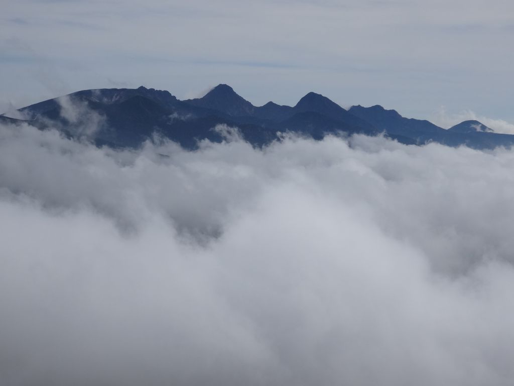 八ヶ岳核心部遠望