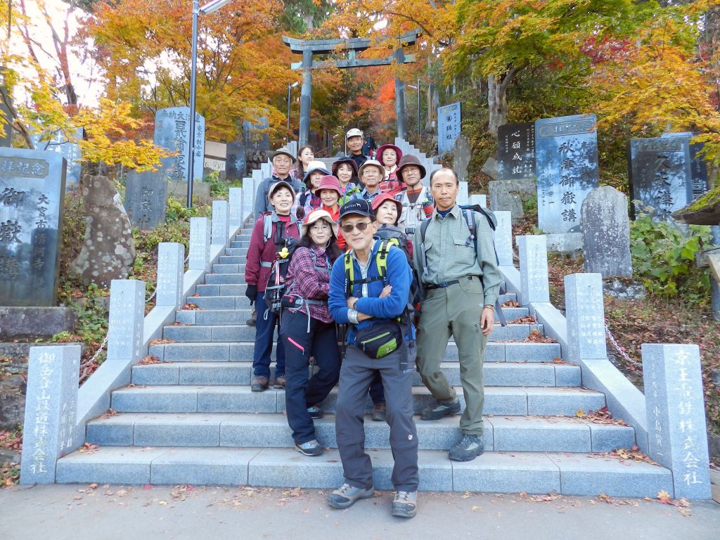 御岳神社入口にて