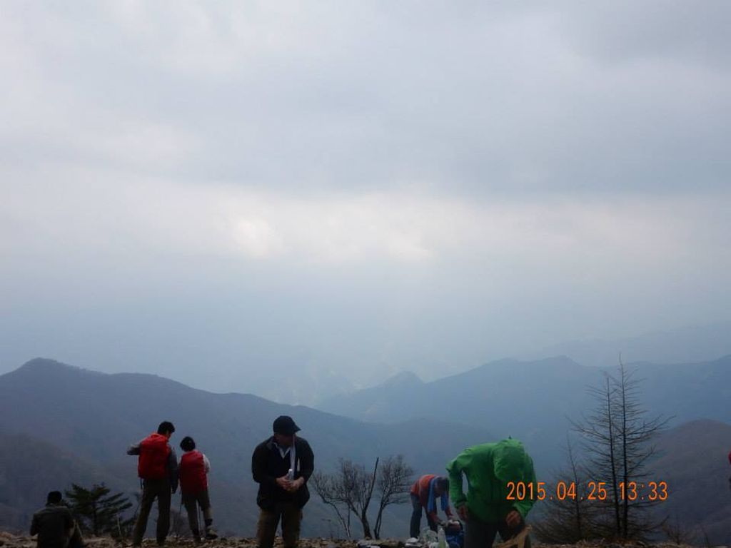 鷹ノ巣山山頂からの遠景