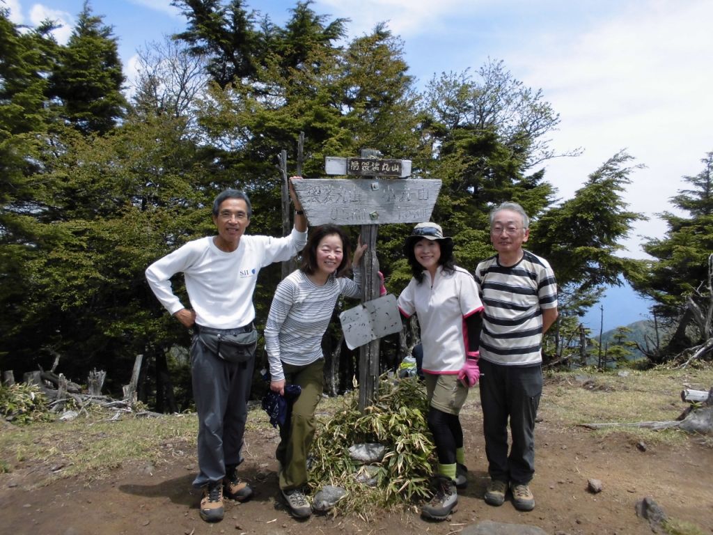 袈裟丸山山頂