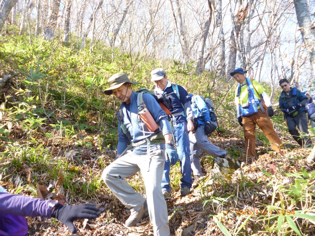 元気に下る男性陣