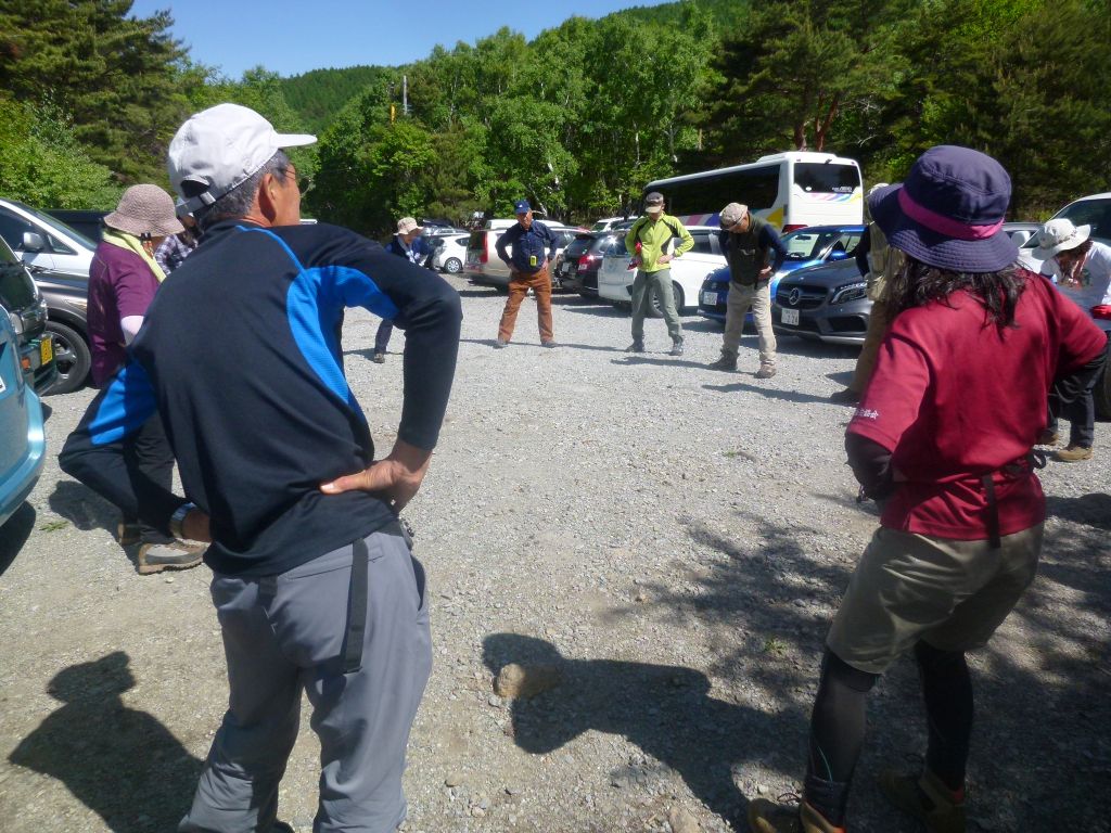 観音平駐車場で準備体操