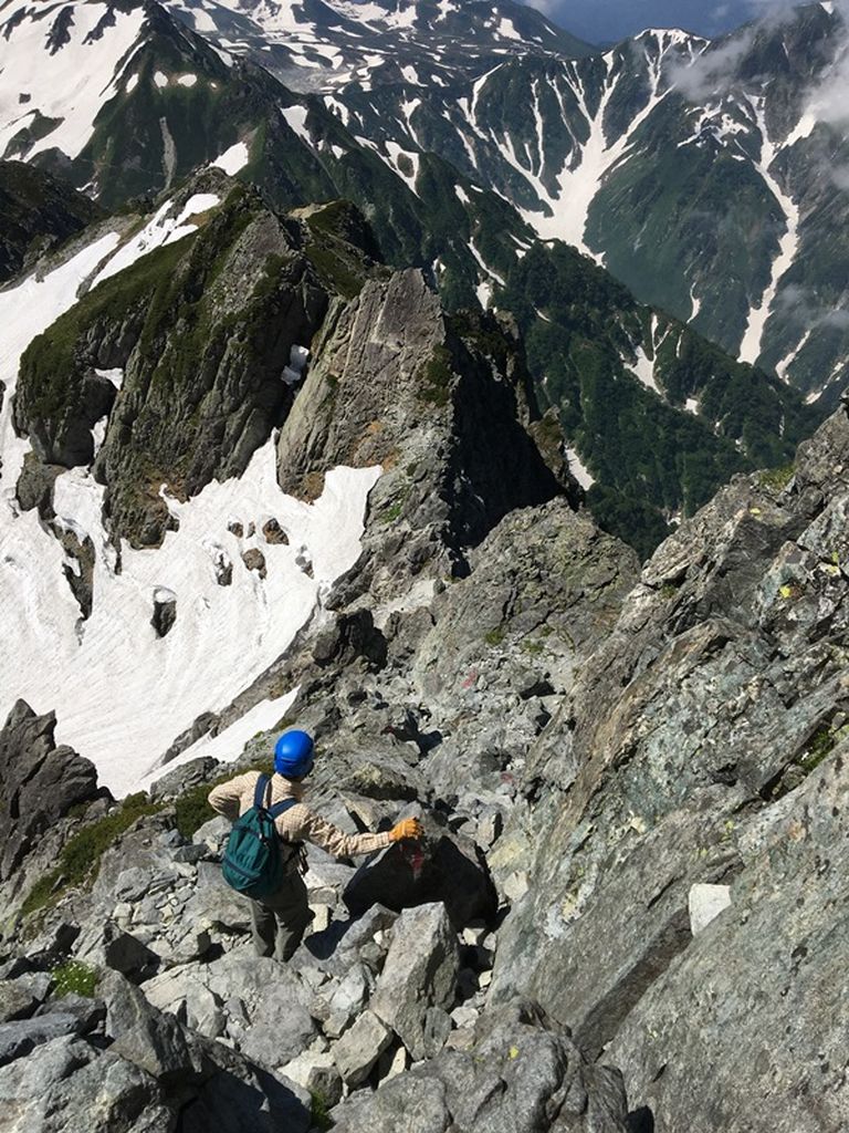 怖くて長い下山の始まり