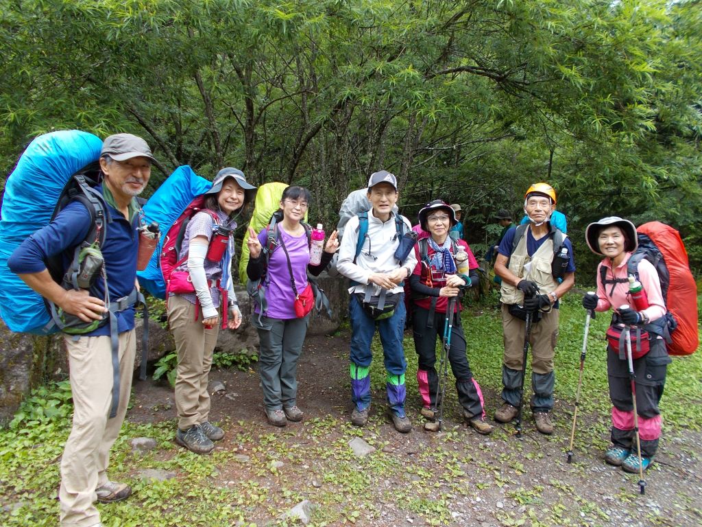 美濃戸山荘まで無事に降りてきました