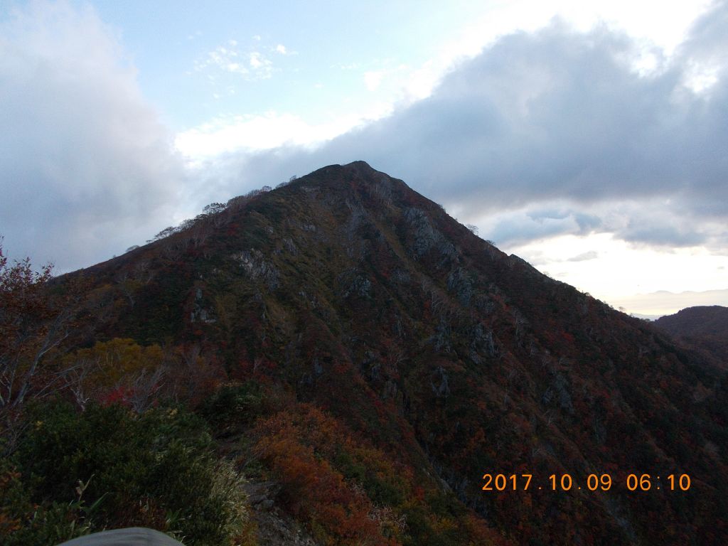 小朝日岳へ向かいます