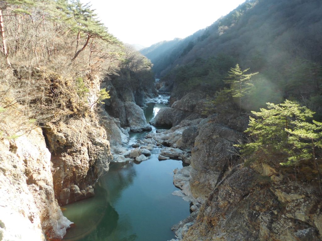 龍王峡中央あたり、青龍ガ淵の深い峡谷