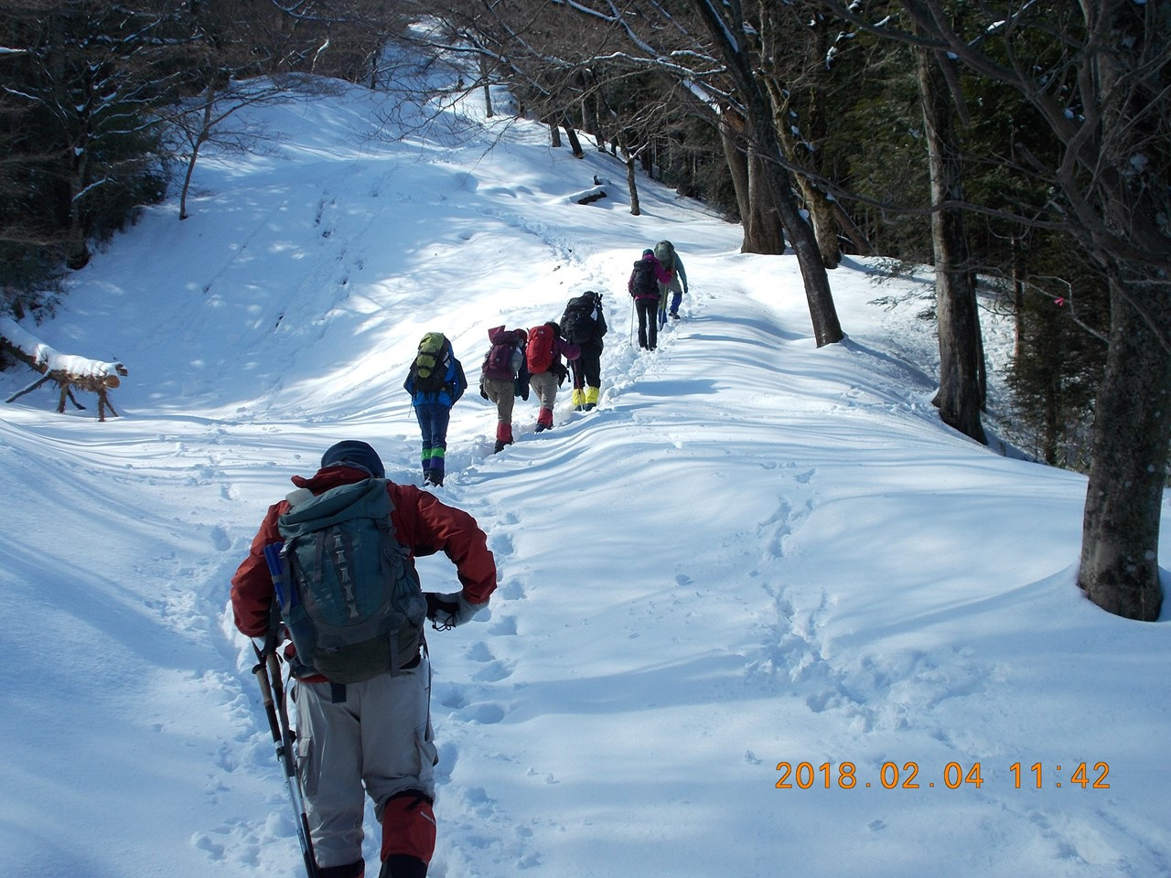 鷹ノ巣山に向かいます