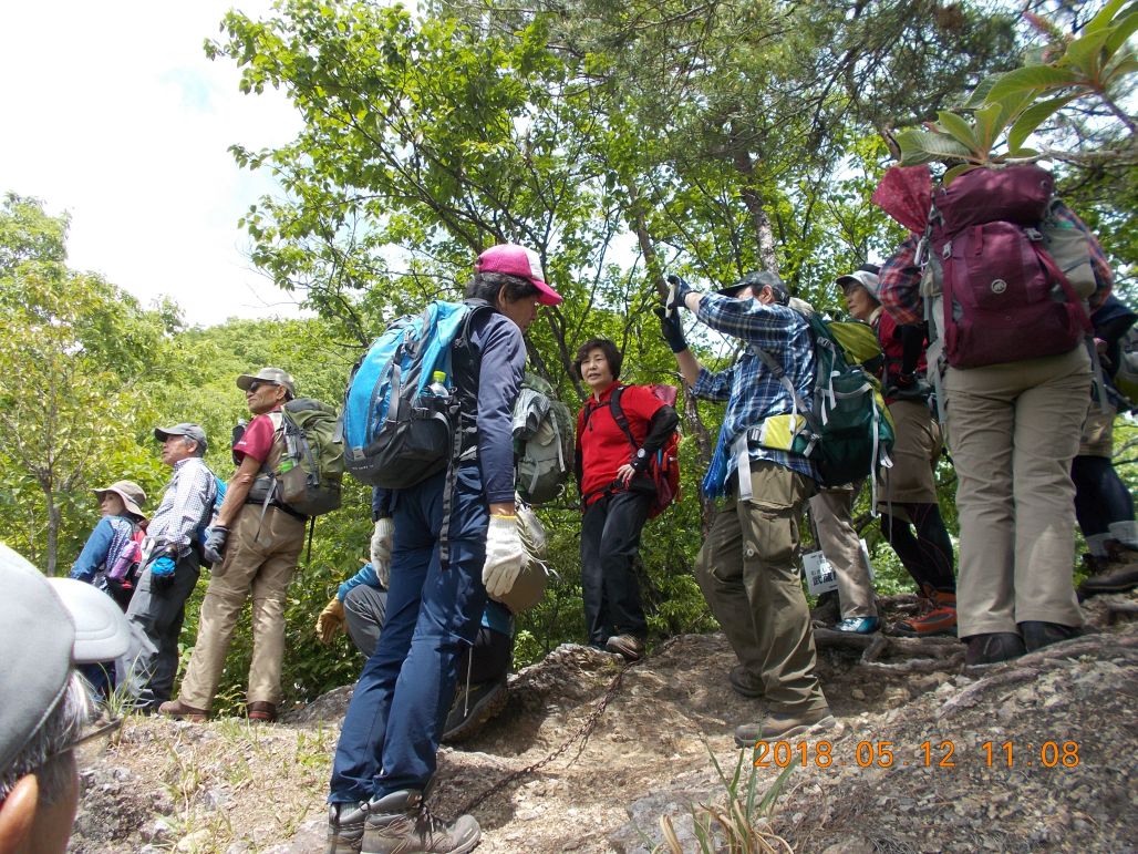 大前山山頂で景色に見とれます