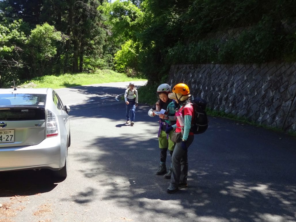 坂本登山口まで戻ってきました