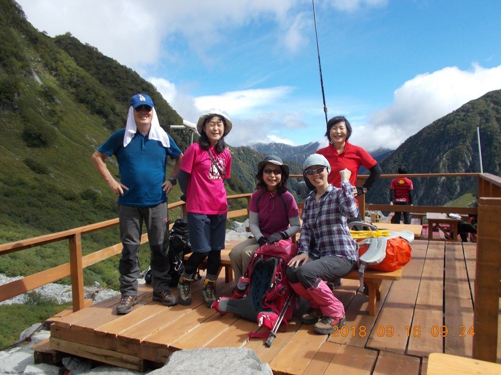 涸沢山荘で一休み