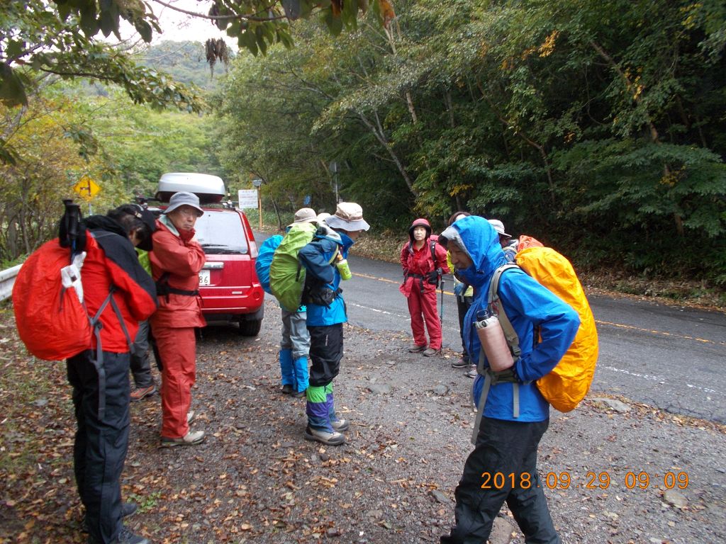 黒檜山登山口で準備