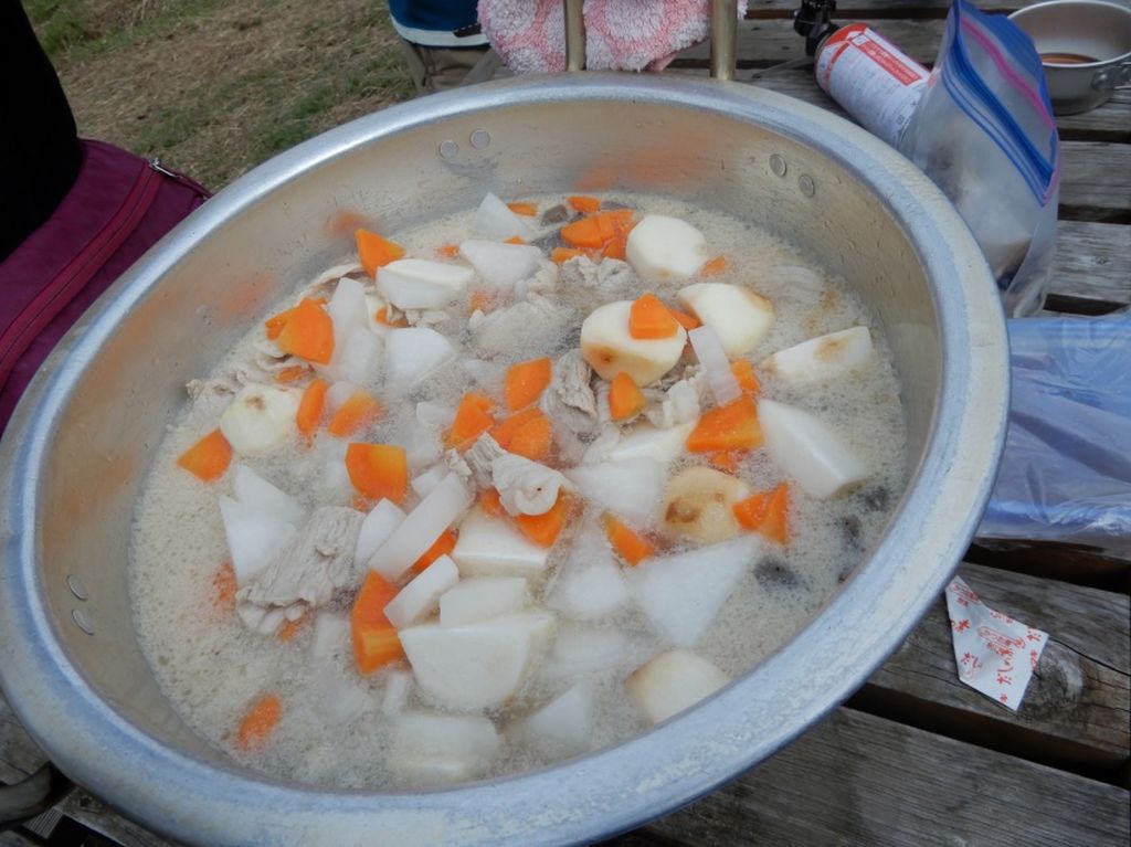 鍋っこ遠足気分です