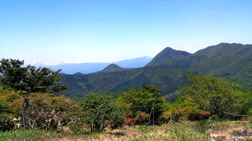 火起山付近から上越方面の山々