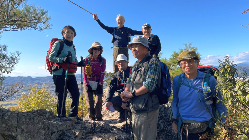 天狗岩で城下の佐野を一望