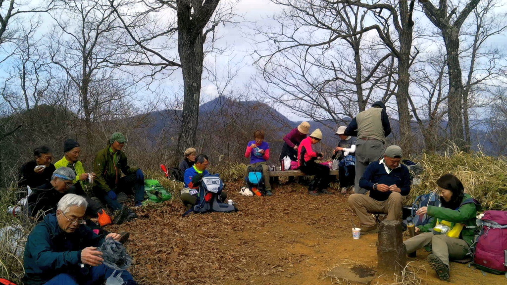 山頂の昼食