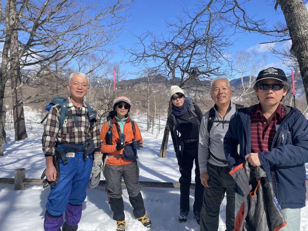 1班戦場ヶ原で休憩