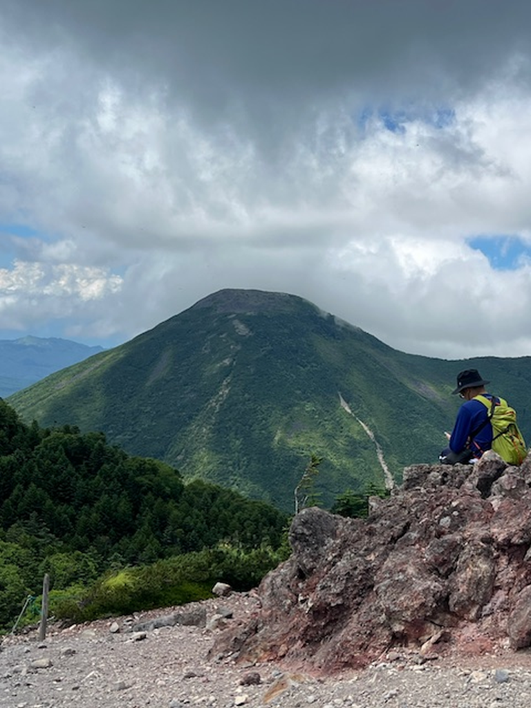北横岳からの蓼科山
