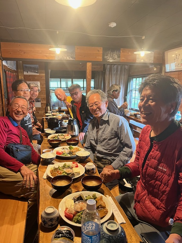 縞枯山荘で楽しい夕食
