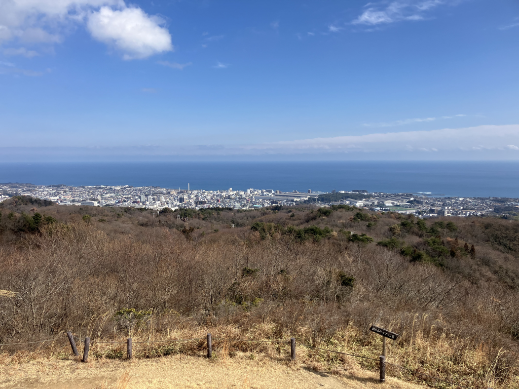 助川山より太平洋を望む